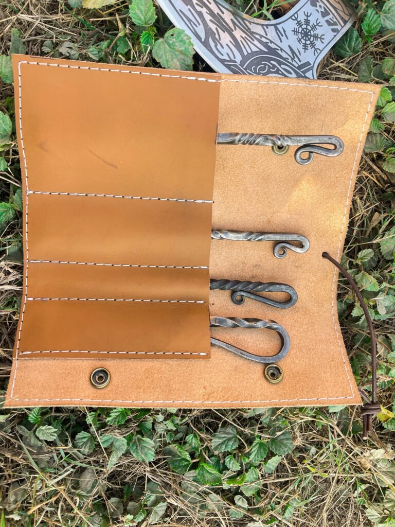 4 pieces Hand Forged Carbon Steel Dining Kit set with Carry Case
